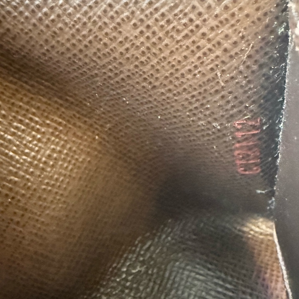 Louis Vuitton 💯 Authentic - Picture 7 of 12